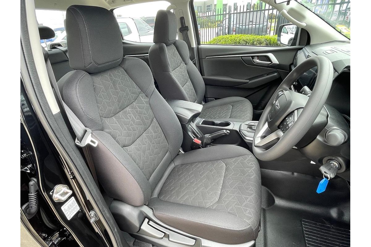 2025 Isuzu MU-X LS-M