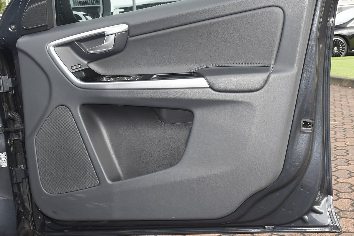 2015 Volvo XC60 D4 Kinetic