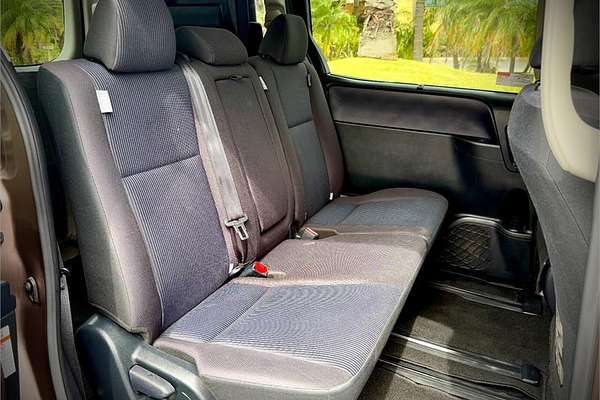 2015 Toyota Noah Welcab ZRR80