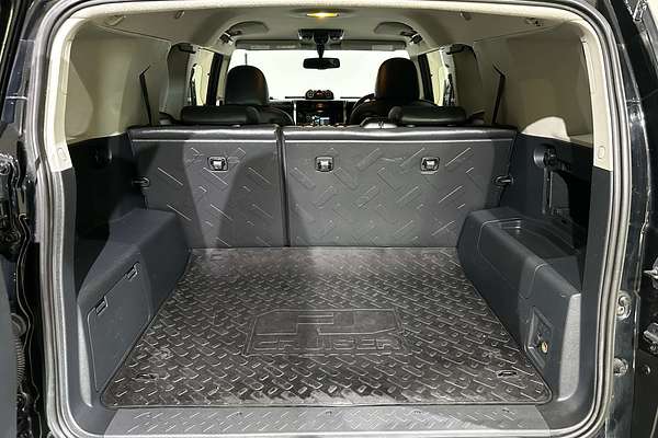 2014 Toyota FJ Cruiser  GSJ15R