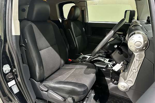2014 Toyota FJ Cruiser  GSJ15R