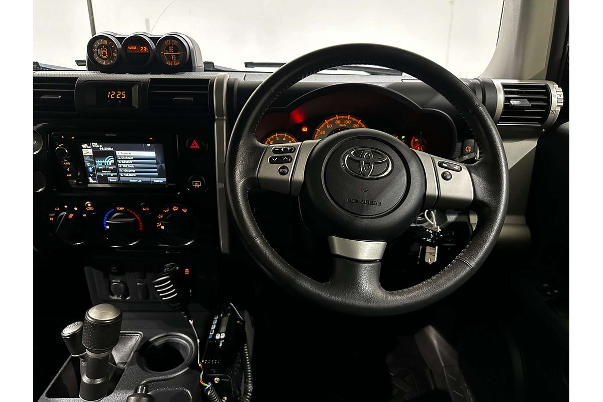 2014 Toyota FJ Cruiser  GSJ15R
