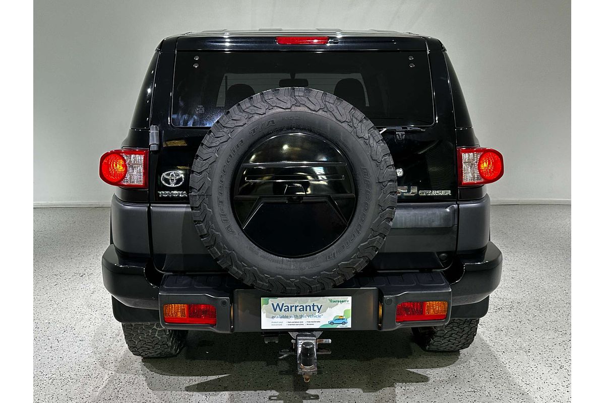 2014 Toyota FJ Cruiser  GSJ15R