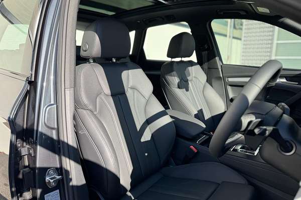 2025 Audi Q5 45 TFSI Sport FY
