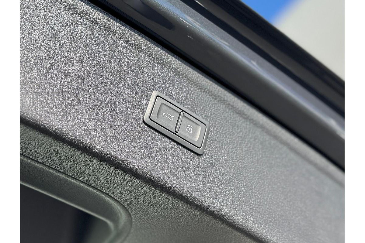 2025 Audi Q5 45 TFSI Sport FY
