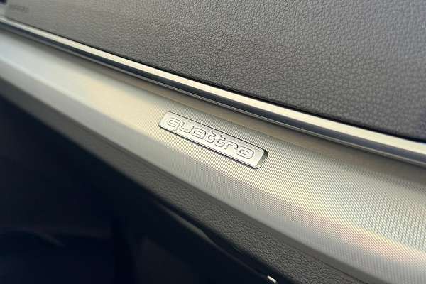 2025 Audi Q5 45 TFSI Sport FY
