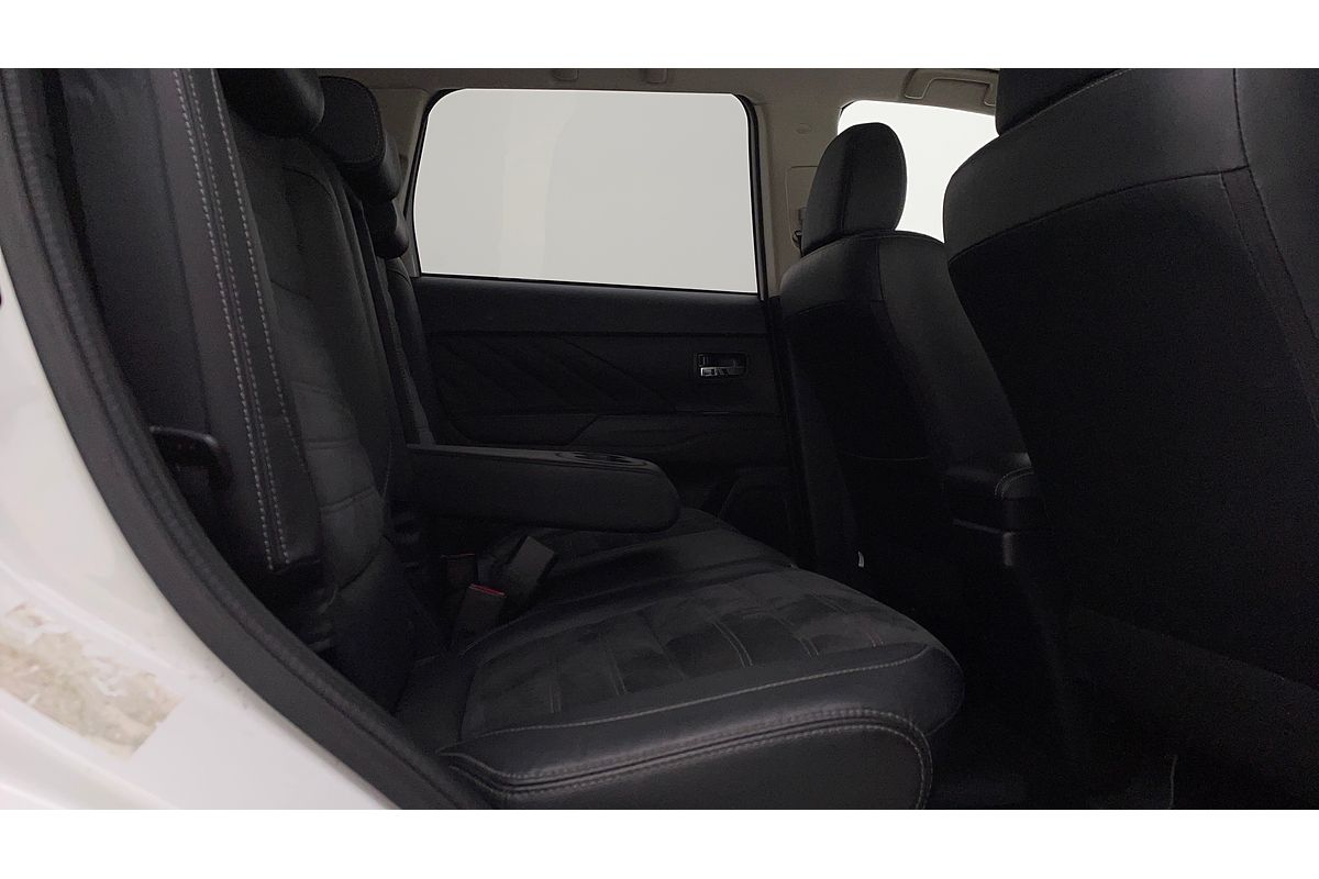2017 Mitsubishi Outlander PHEV LS ZK