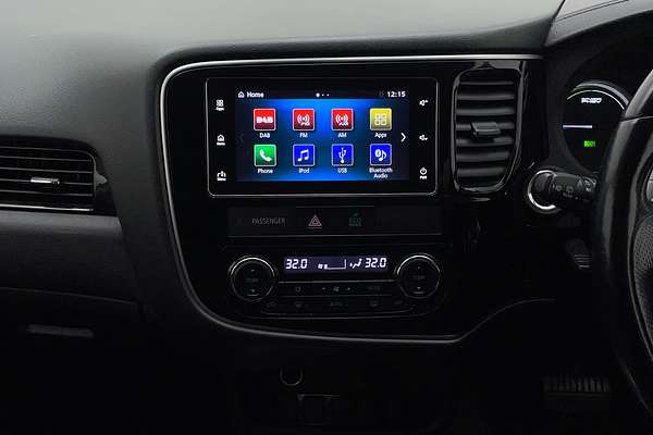2017 Mitsubishi Outlander PHEV LS ZK