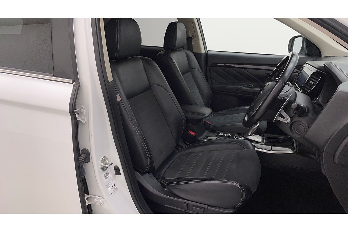 2017 Mitsubishi Outlander PHEV LS ZK