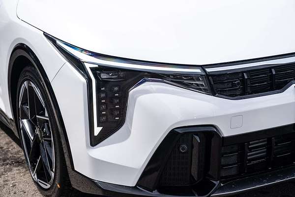 2025 Kia K4 GT-Line CL4m