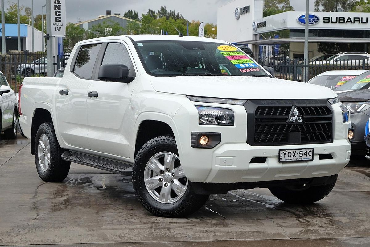 2024 Mitsubishi Triton GLX MV 4X4