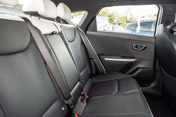 2025 Kia K4 GT-Line CL4m