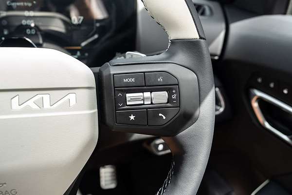 2025 Kia K4 GT-Line CL4m