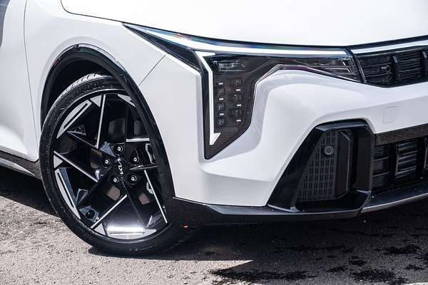 2025 Kia K4 GT-Line CL4m