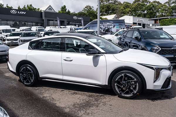 2025 Kia K4 GT-Line CL4m