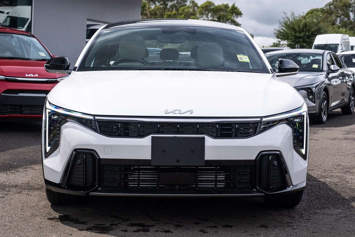 2025 Kia K4 GT-Line CL4m