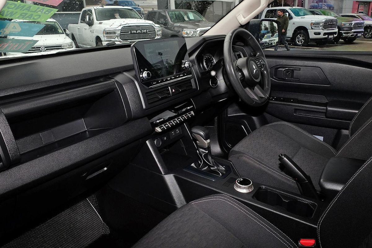 2024 Mitsubishi Triton GLX MV 4X4
