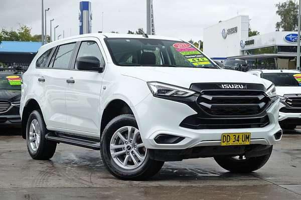 2022 Isuzu MU-X LS-M