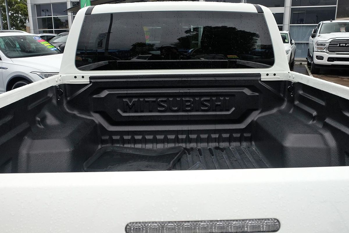 2024 Mitsubishi Triton GLX MV 4X4
