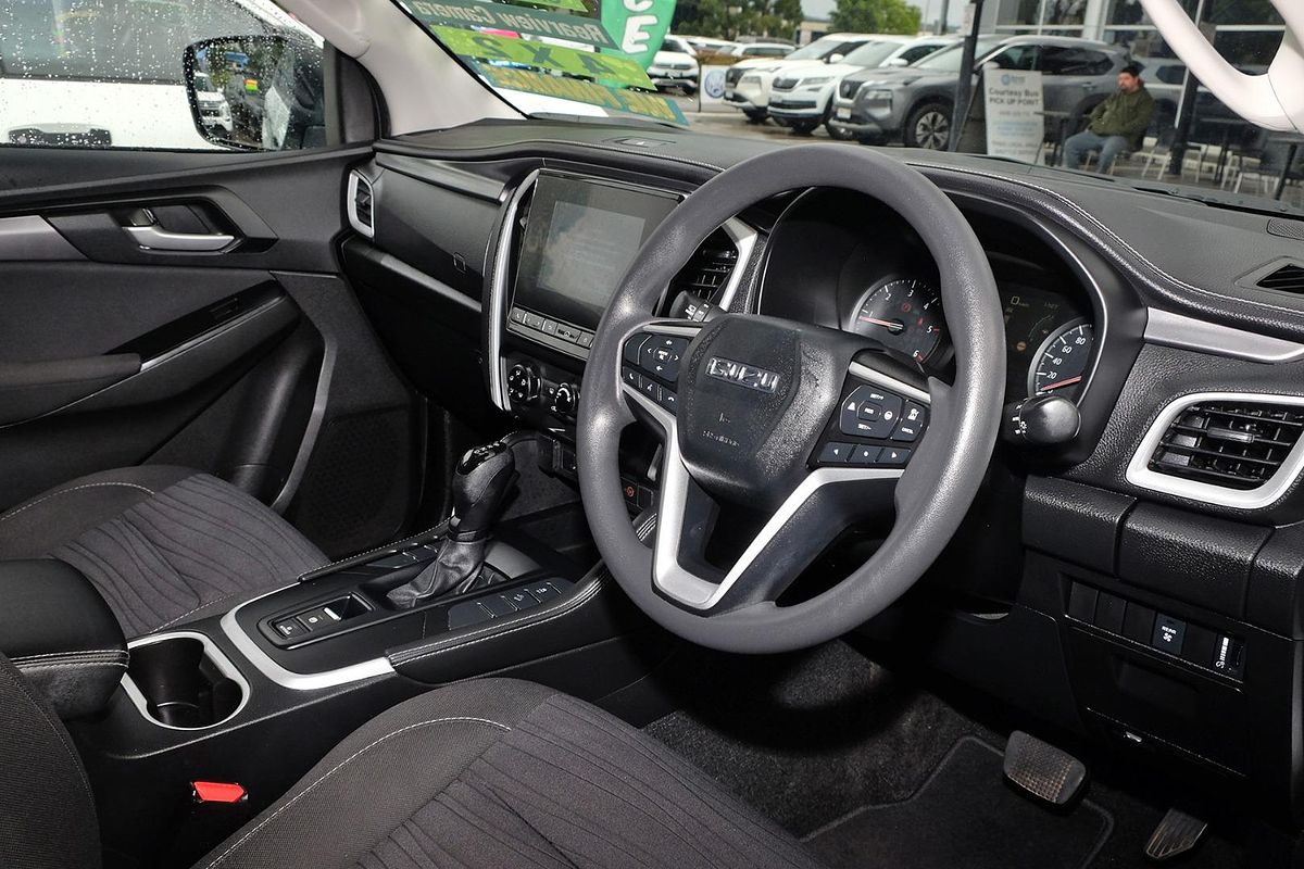 2022 Isuzu MU-X LS-M