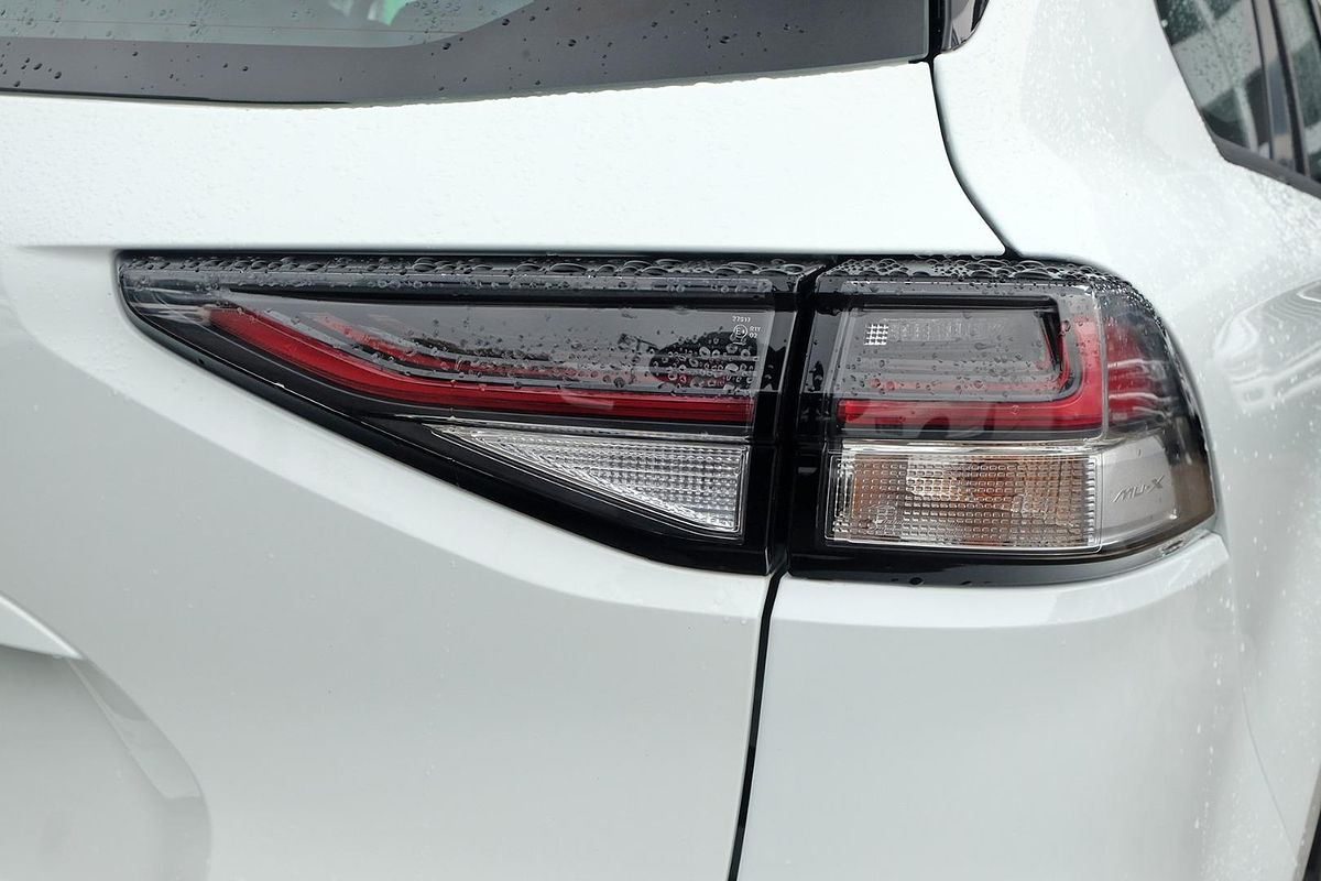 2022 Isuzu MU-X LS-M