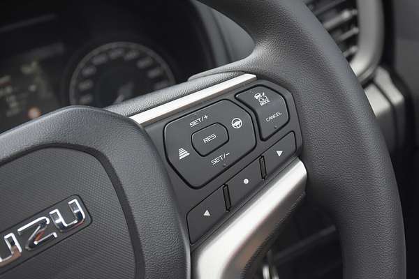 2025 Isuzu D-MAX SX High Ride Rear Wheel Drive