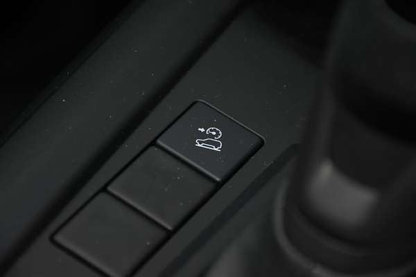 2025 Isuzu D-MAX SX High Ride Rear Wheel Drive