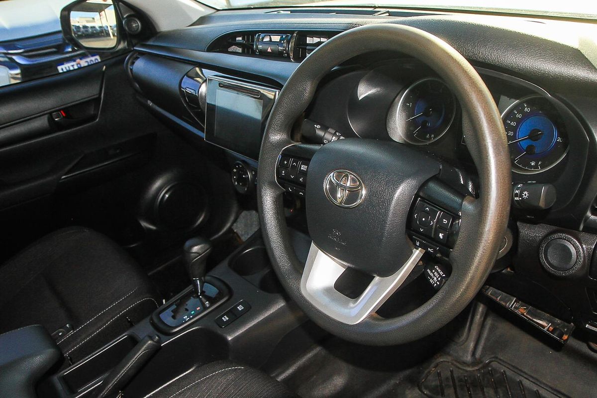 2020 Toyota Hilux SR GUN126R 4X4