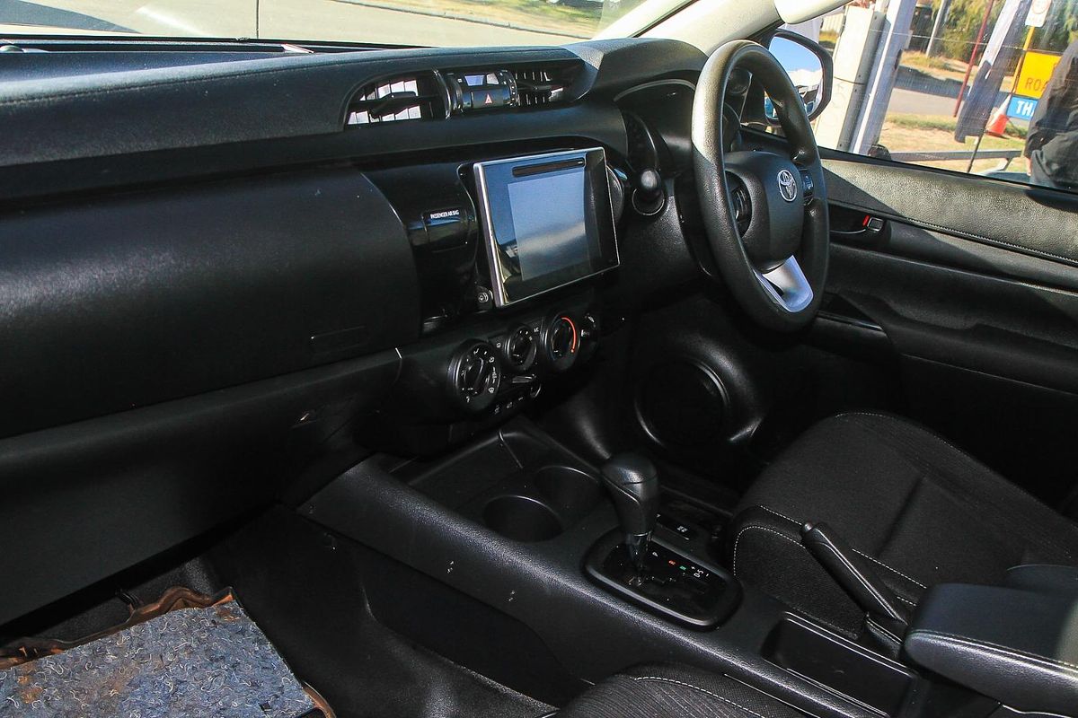 2020 Toyota Hilux SR GUN126R 4X4