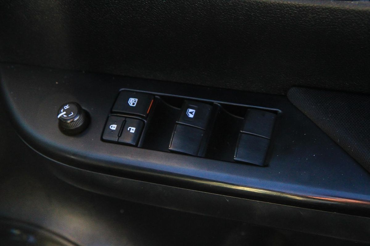 2020 Toyota Hilux SR GUN126R 4X4