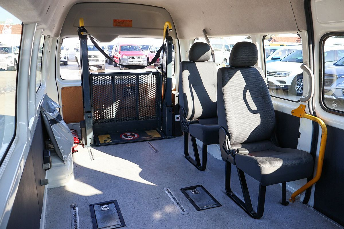 2017 Toyota Hiace Commuter KDH223R