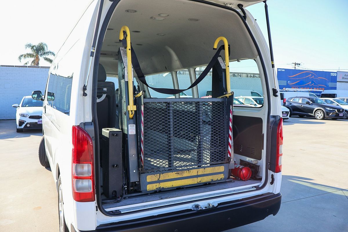 2017 Toyota Hiace Commuter KDH223R
