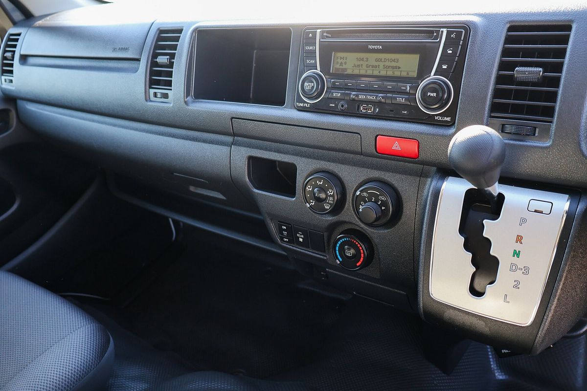 2017 Toyota Hiace Commuter KDH223R