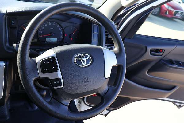 2017 Toyota Hiace Commuter KDH223R