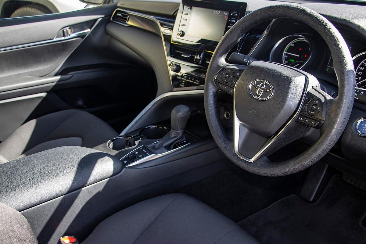 2024 Toyota Camry SX AXVH70R