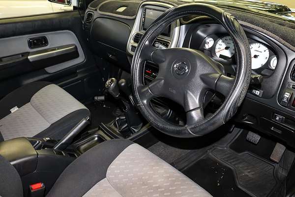2014 Nissan Navara ST-R D22 4X4