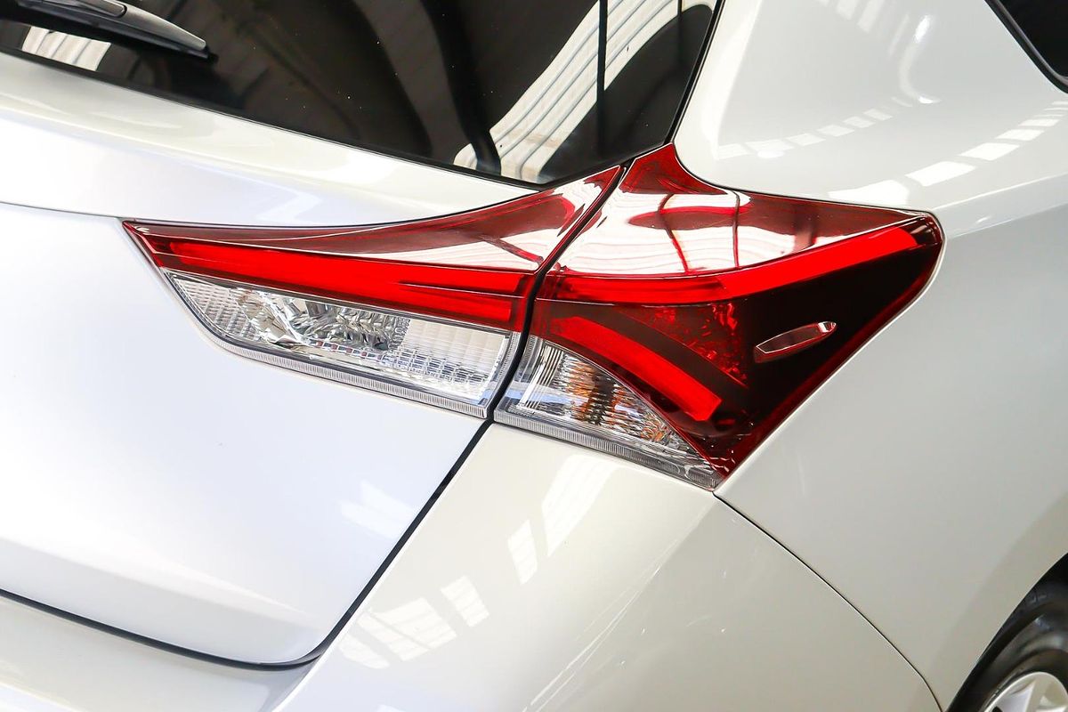 2016 Toyota Corolla Ascent Sport ZRE182R