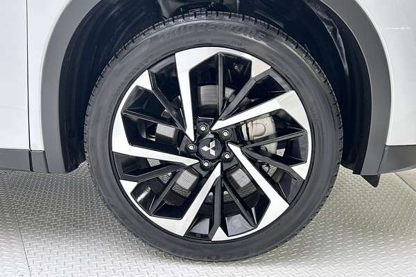 2023 Mitsubishi Outlander Aspire ZM