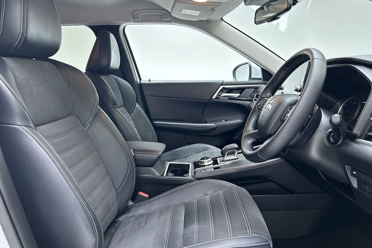 2023 Mitsubishi Outlander Aspire ZM