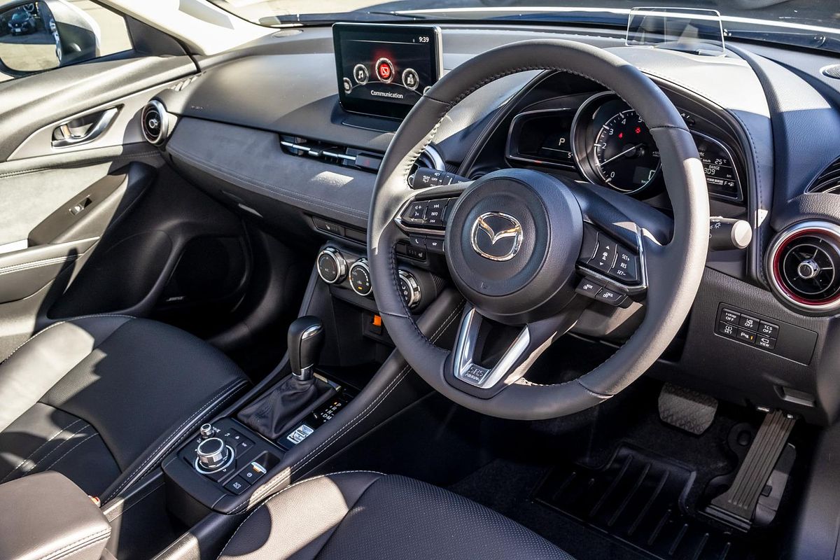 2025 Mazda CX-3 G20 Akari DK