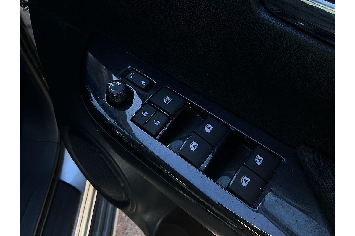 2022 Toyota Hilux SR5 GUN126R 4X4