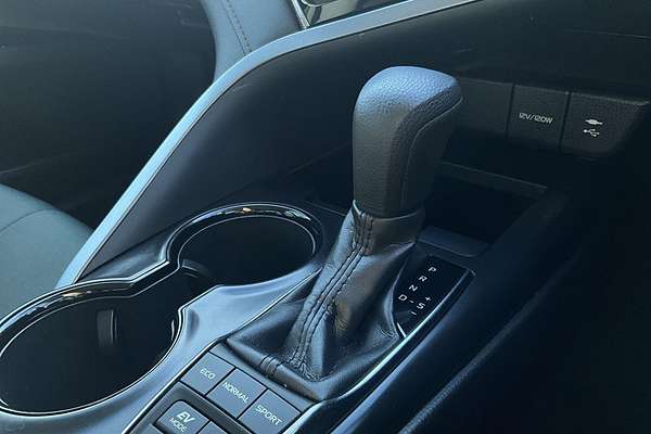 2019 Toyota Camry Ascent AXVH71R