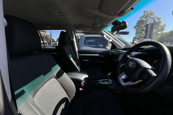 2022 Toyota Hilux SR5 GUN126R 4X4