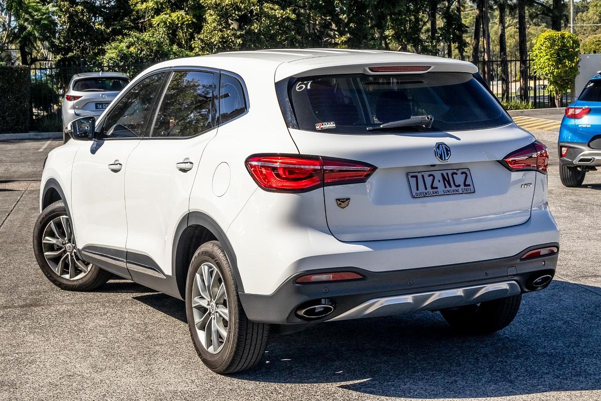 2022 MG HS Core SAS23