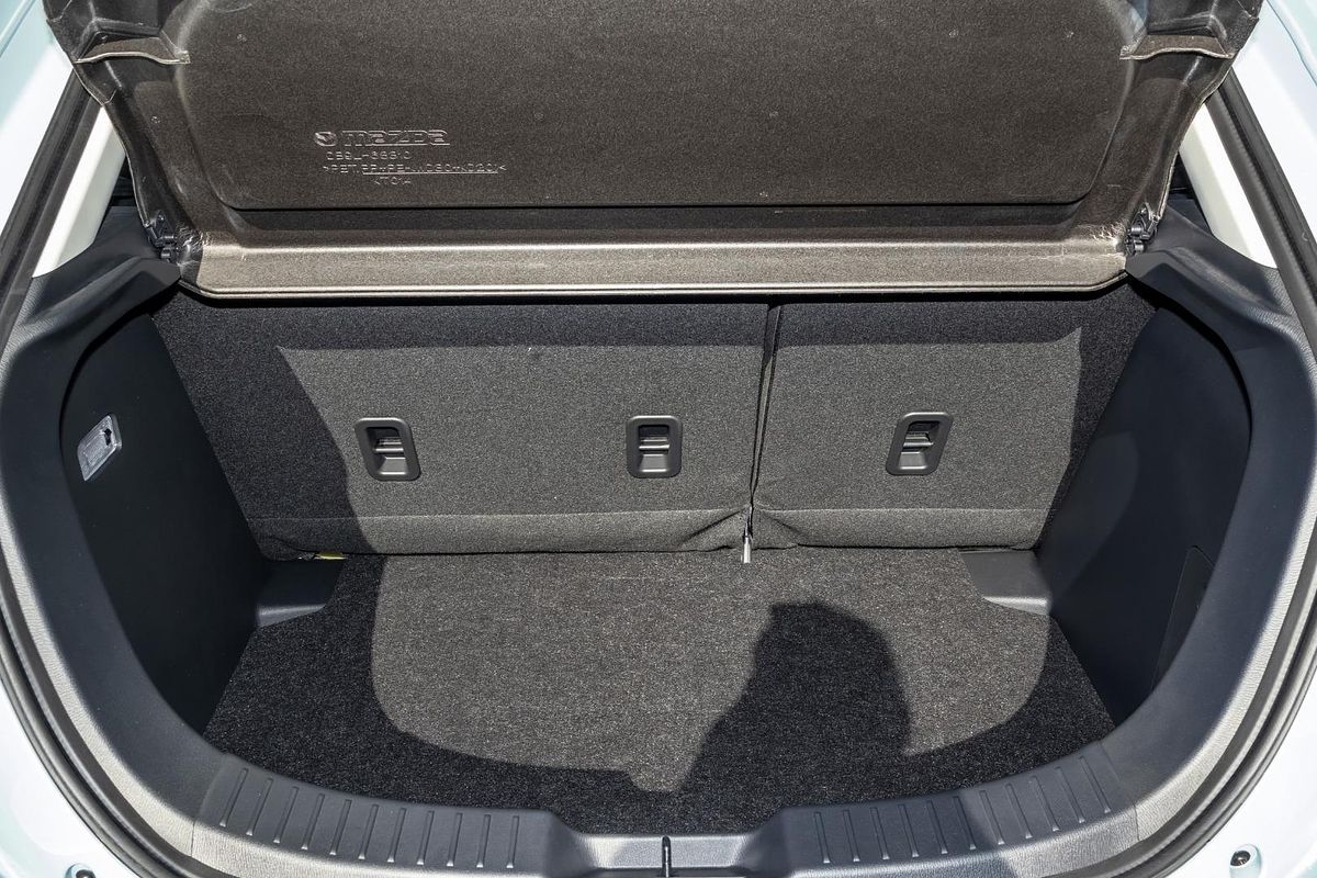 2025 Mazda 2 G15 Evolve DJ Series