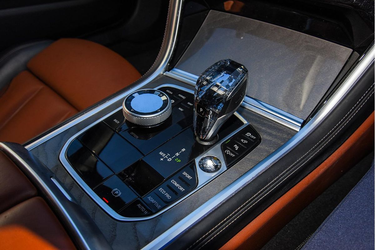 2023 BMW 8 Series 840i M Sport G16 LCI
