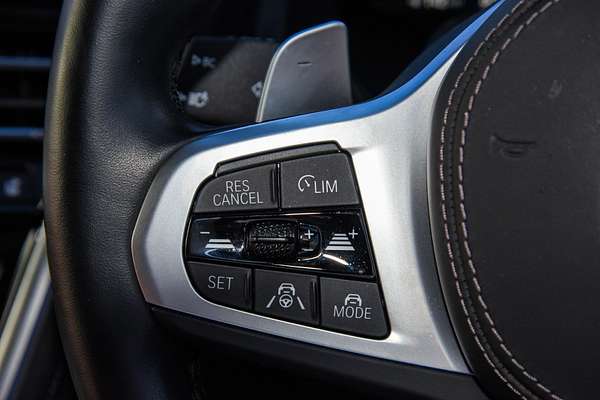 2023 BMW 8 Series 840i M Sport G16 LCI