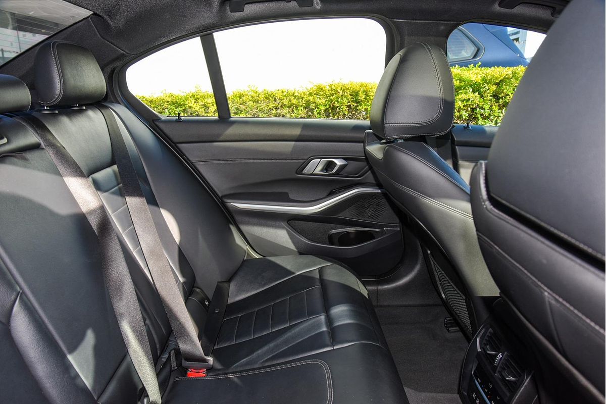 2020 BMW 3 Series 330i M Sport G20
