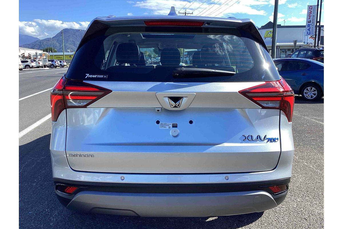2025 Mahindra XUV700 AX7L
