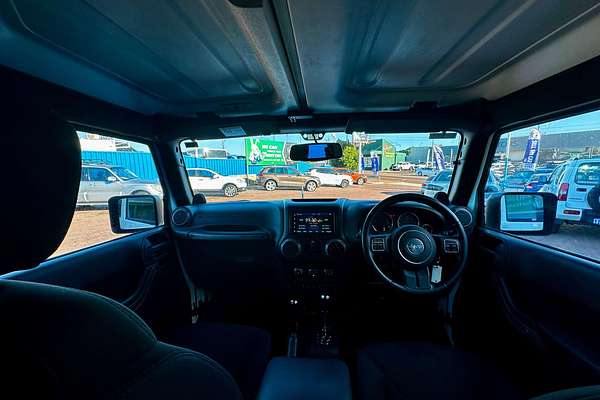 2013 Jeep Wrangler Unlimited Sport JK